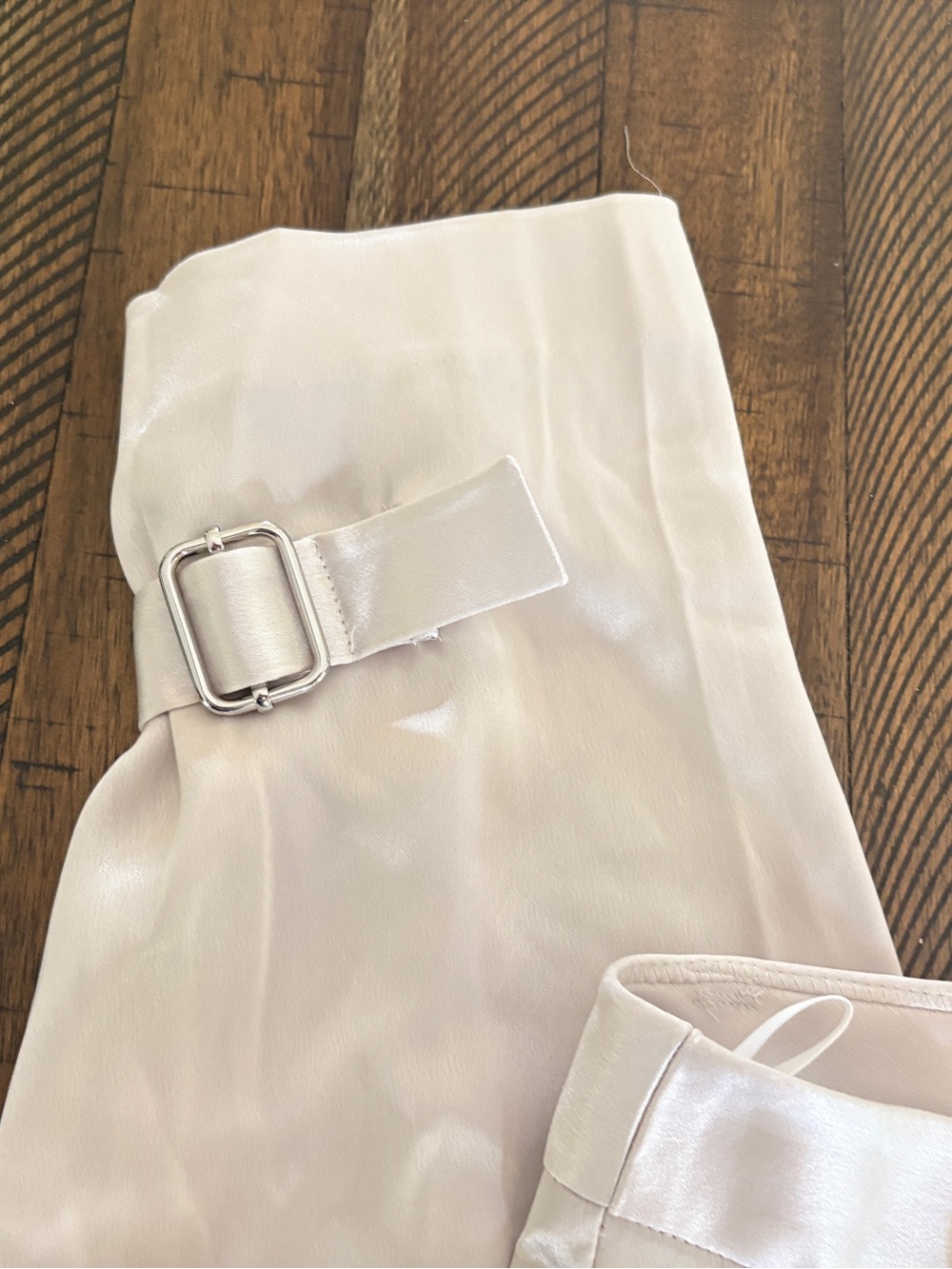 Aritzia Babaton Women’s 6 Matte Pearl Refined Satin Cargo Pants Cuff Buckle - Picture 10 of 11